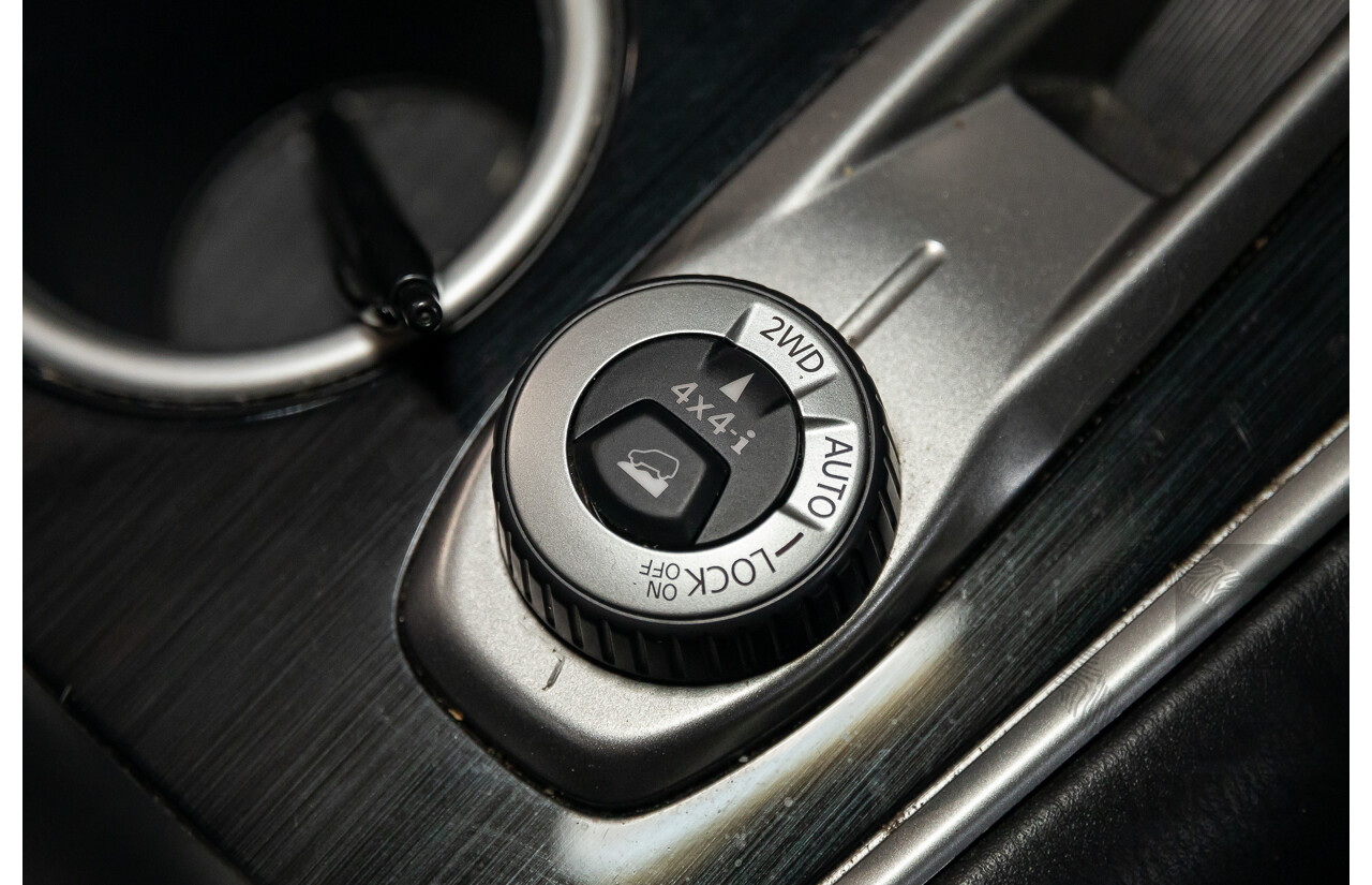 12/2015 Nissan Pathfinder ST-L (4x4) R52 MY15 4d Wagon Gun Metallic V6 3.5L