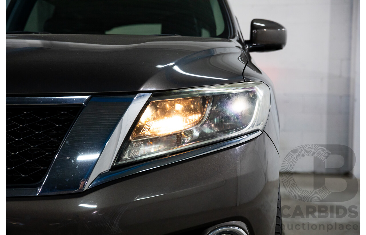 12/2015 Nissan Pathfinder ST-L N-Trek (4x4) R52 MY15 4d Wagon Gun Metallic V6 3.5L