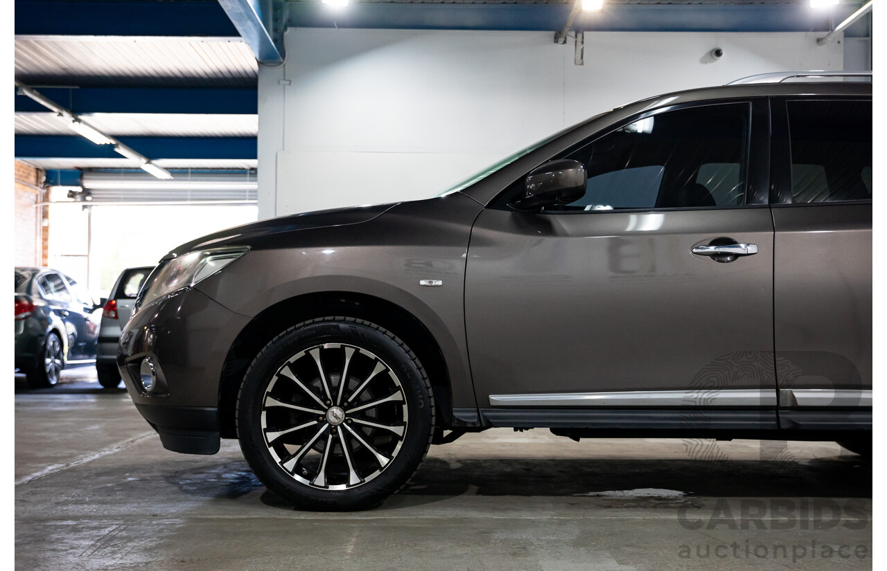 12/2015 Nissan Pathfinder ST-L N-Trek (4x4) R52 MY15 4d Wagon Gun Metallic V6 3.5L