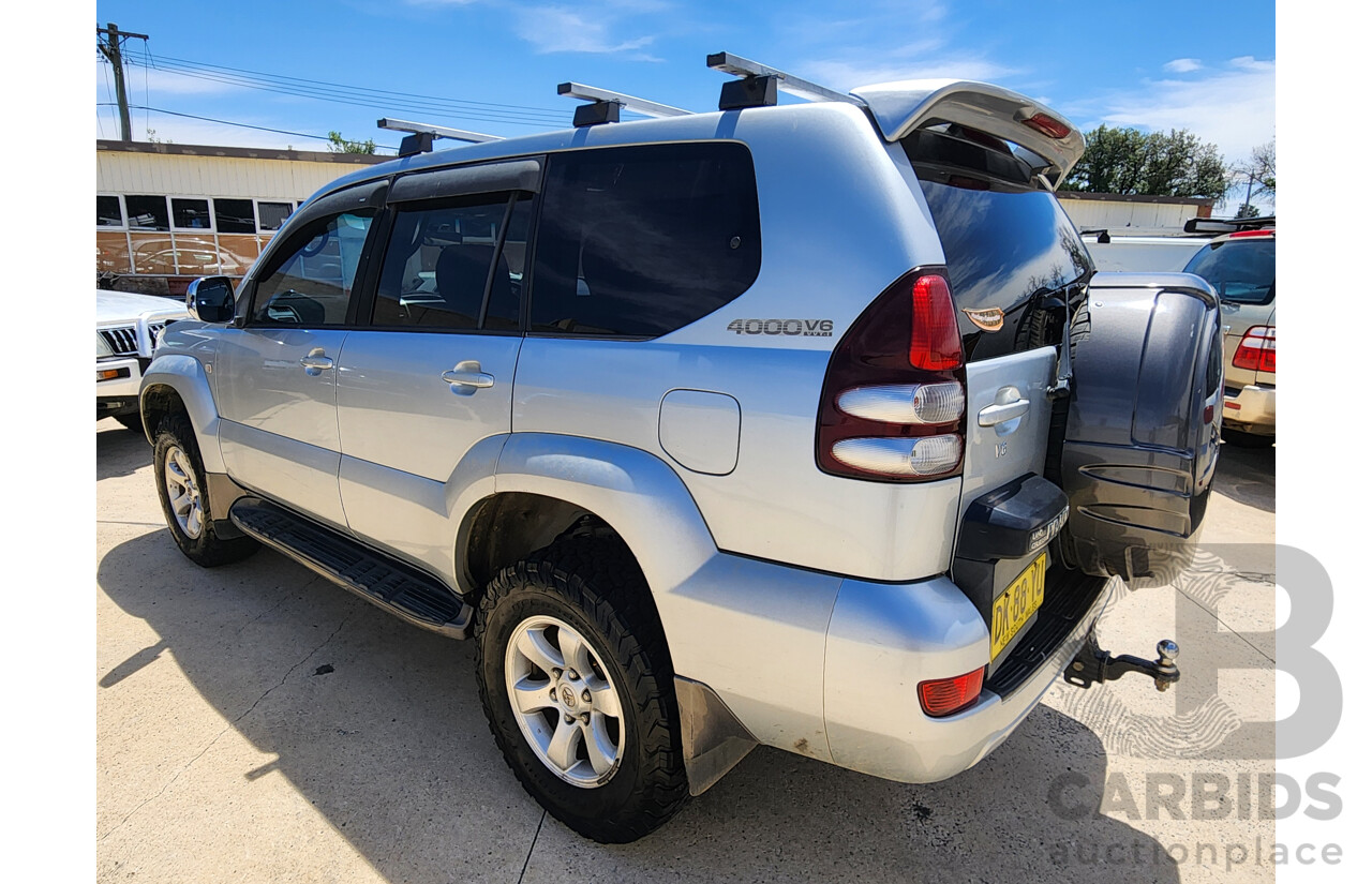 10/2004 Toyota Landcruiser Prado Grande (4x4) GRJ120R 4d Wagon Silver 4.0L
