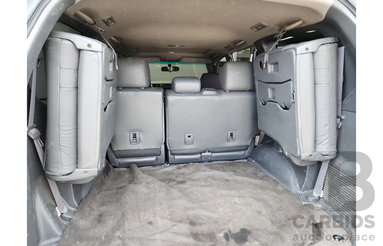 10/2004 Toyota Landcruiser Prado Grande (4x4) GRJ120R 4d Wagon Silver 4.0L