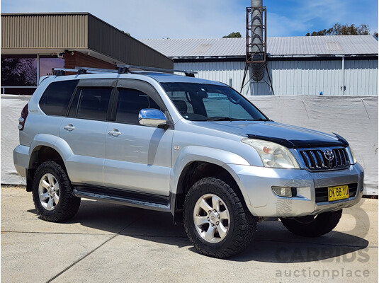 10/2004 Toyota Landcruiser Prado Grande (4x4) GRJ120R 4d Wagon Silver 4.0L