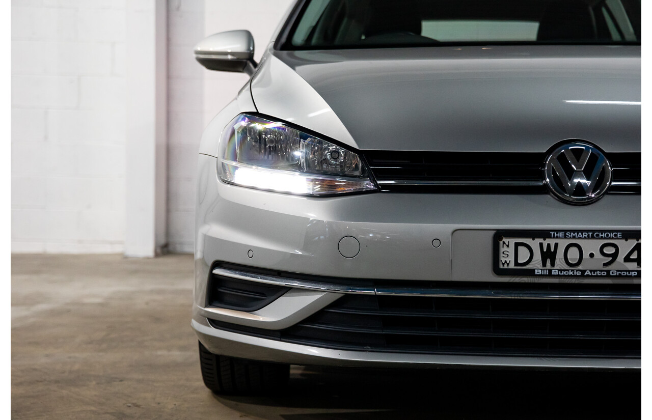 02/2018 Volkswagen Golf 110 TSI Comfortline (FWD) AU MY18 5d Hatchback Tungsten Silver Metallic Turbo 1.4L