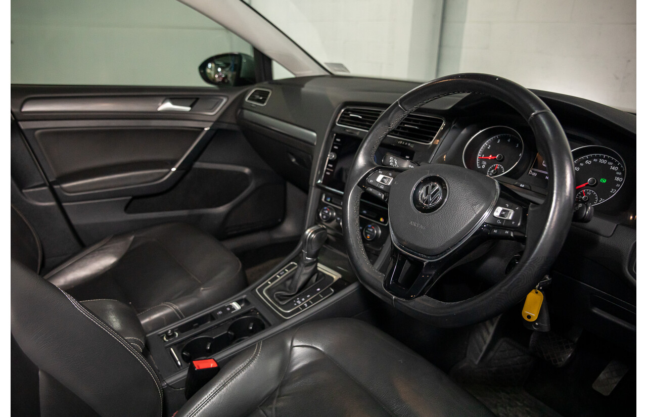 02/2018 Volkswagen Golf 110 TSI Comfortline (FWD) AU MY18 5d Hatchback Tungsten Silver Metallic Turbo 1.4L