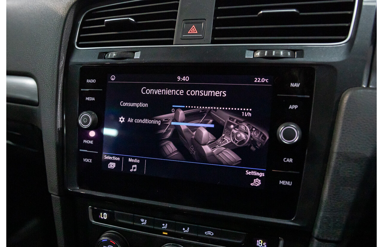 02/2018 Volkswagen Golf 110 TSI Comfortline (FWD) AU MY18 5d Hatchback Tungsten Silver Metallic Turbo 1.4L