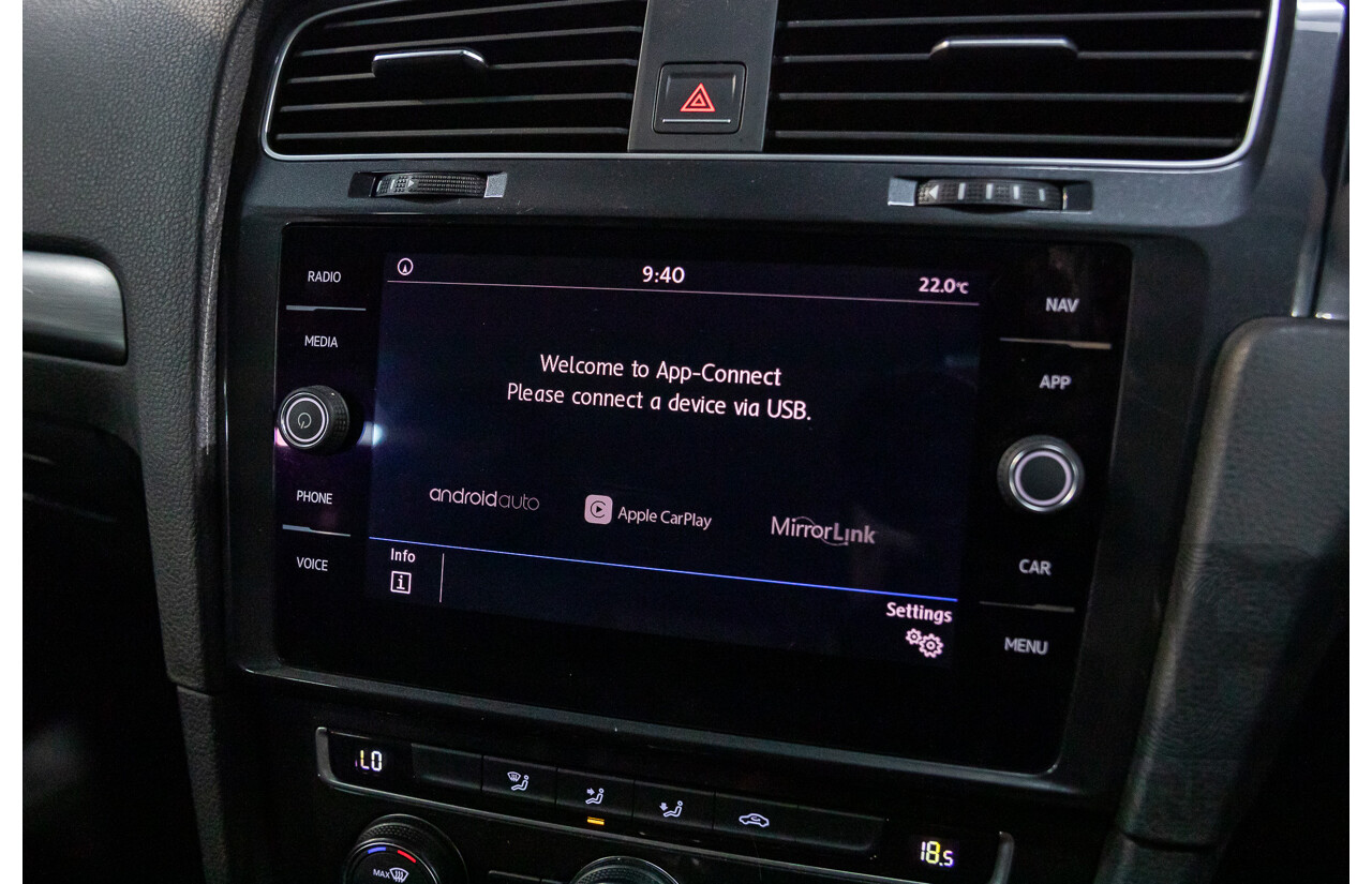 02/2018 Volkswagen Golf 110 TSI Comfortline (FWD) AU MY18 5d Hatchback Tungsten Silver Metallic Turbo 1.4L