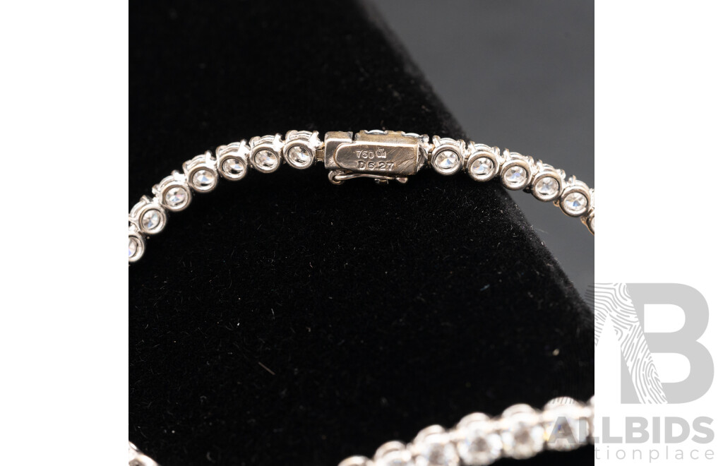 LIVE AUCTION 1   18ct White Gold Diamond Tennis Bracelet. Length - 17.5cms