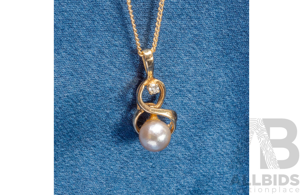 14ct Yellow Gold Pendant with Cultured Freshwater Pearl, Diamond. Gold Plated Chain