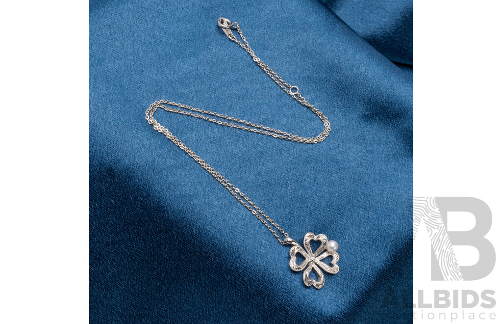 925 Sterling Silver 4 Leaf Clover Pendant with Pearl and Necklace by MIKIMOTO. Length - 43cms