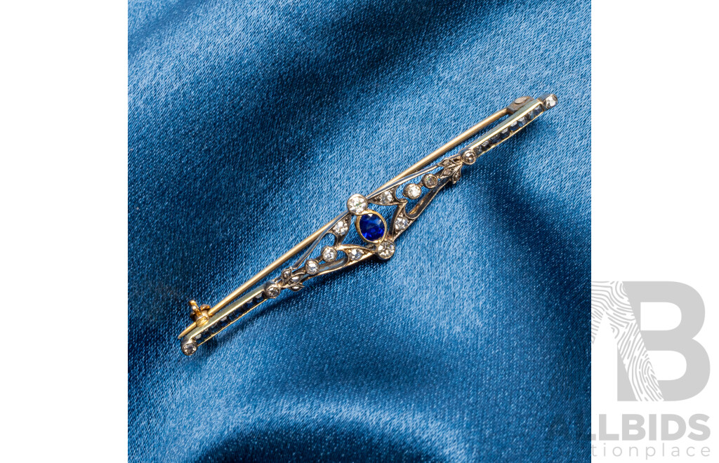 Vintage 9ct Yellow Gold and Sterling Silver Diamond and Sapphire Brooch - 2.68gms