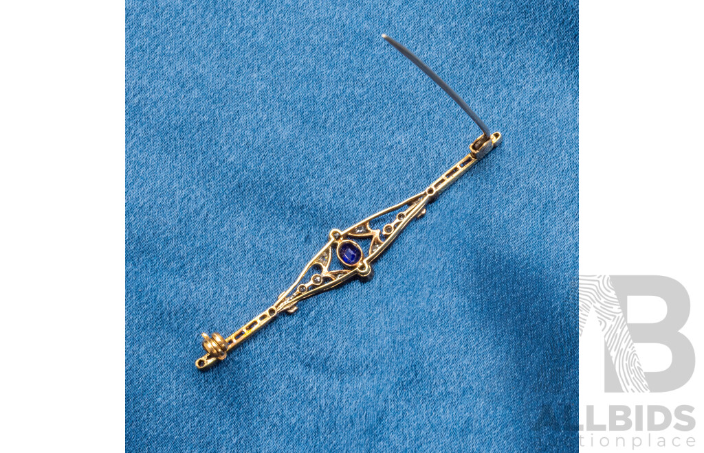 Vintage 9ct Yellow Gold and Sterling Silver Diamond and Sapphire Brooch - 2.68gms