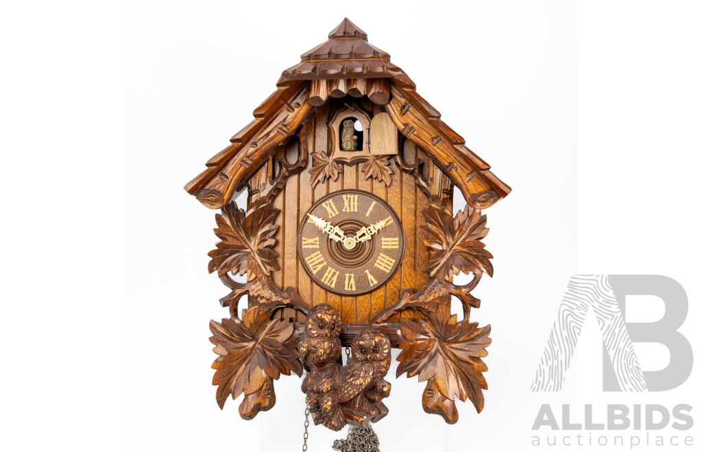 Vintage Black Forest Owl Motif Cuckoo Clock