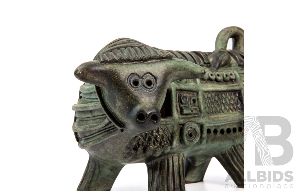 McLaren Pottery Bull Figure