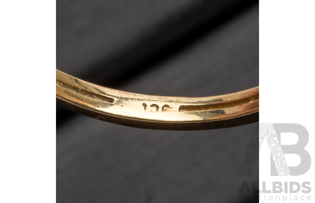 9ct Yellow Gold Vintage Oval Topaz Ring - Size O