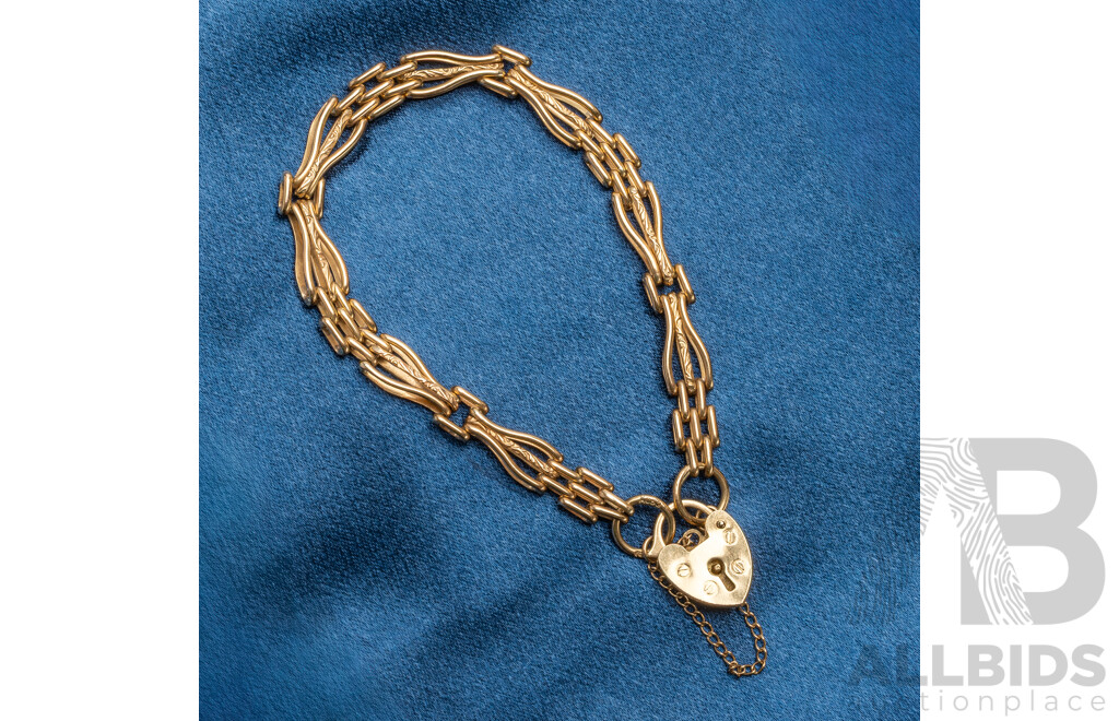 9ct Yellow Gold Vintage Twisted 'S' Link Bracelet - 11.7gms