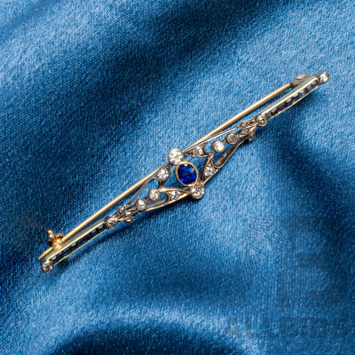 Vintage 9ct Yellow Gold and Sterling Silver Diamond and Sapphire Brooch - 2.68gms