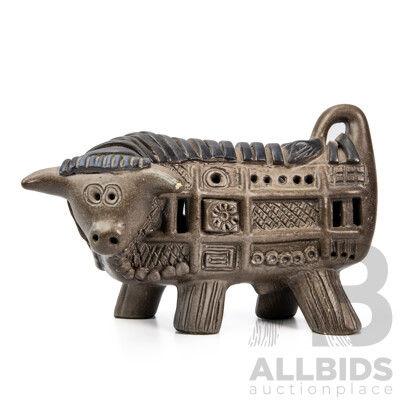 McLaren Pottery Bull Figure