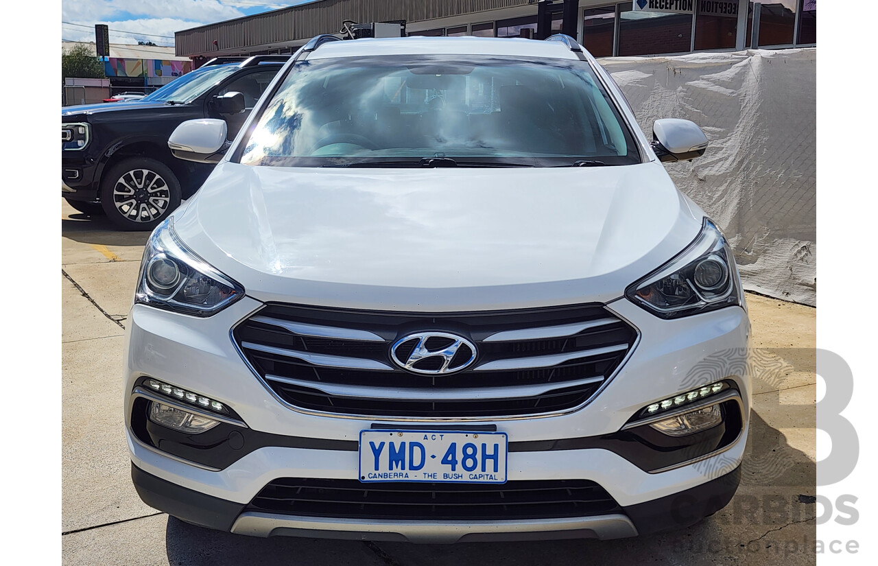 10/2016 Hyundai Santa Fe Active CRDi (4x4) DM SERIES II (DM3) 4d Wagon White 2.2L