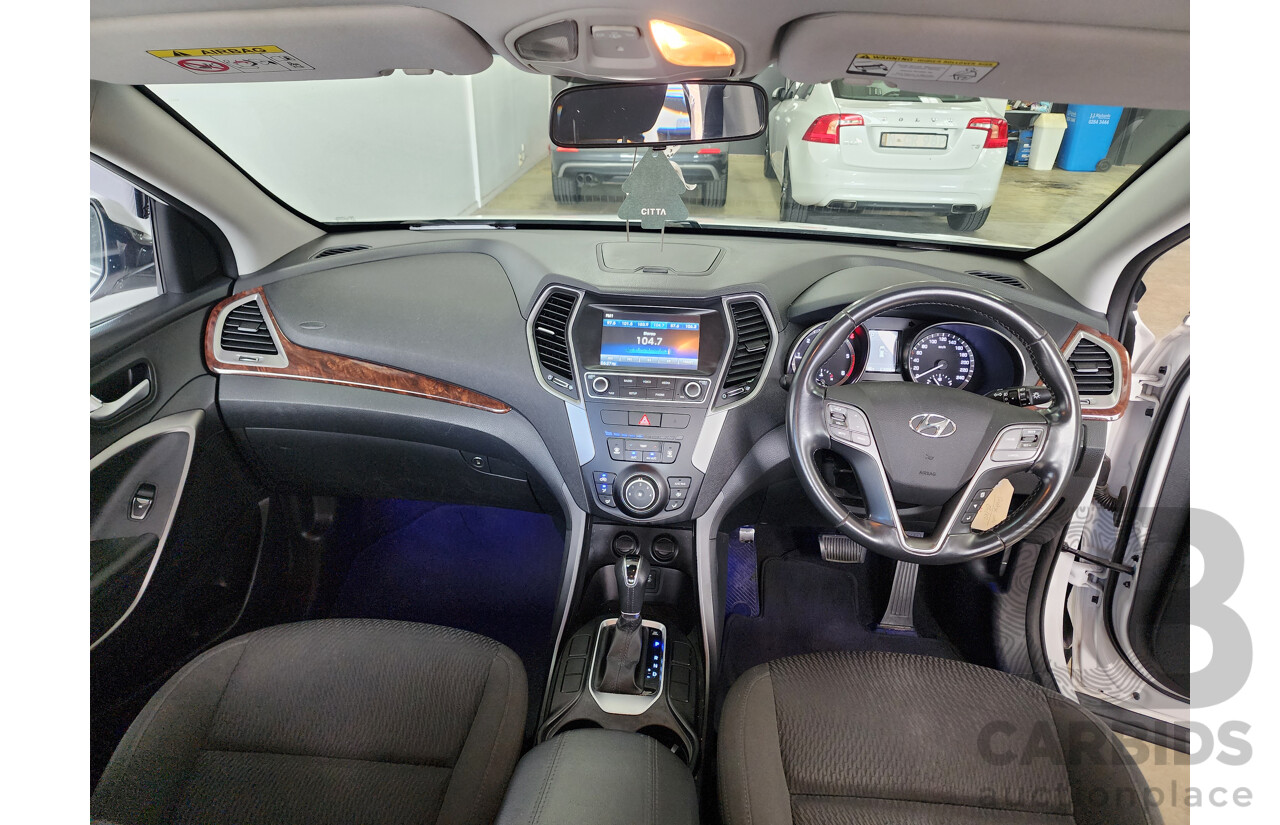 10/2016 Hyundai Santa Fe Active CRDi (4x4) DM SERIES II (DM3) 4d Wagon White 2.2L