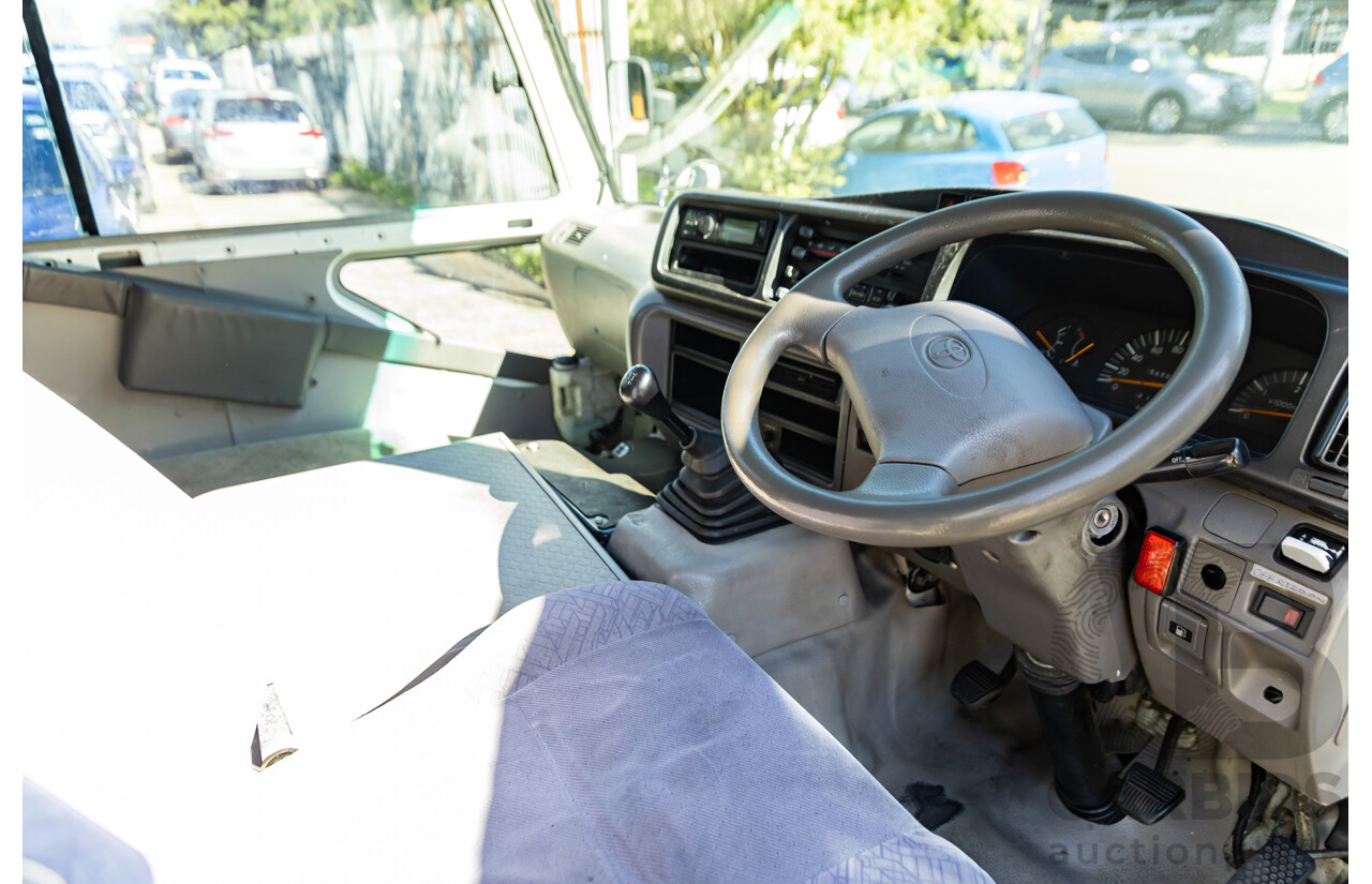 09/2008 Toyota Coaster Standard (LWB 4x2) XZB50R 07 Upgrade Bus White Turbo Diesel 4.0L - 21 Seater