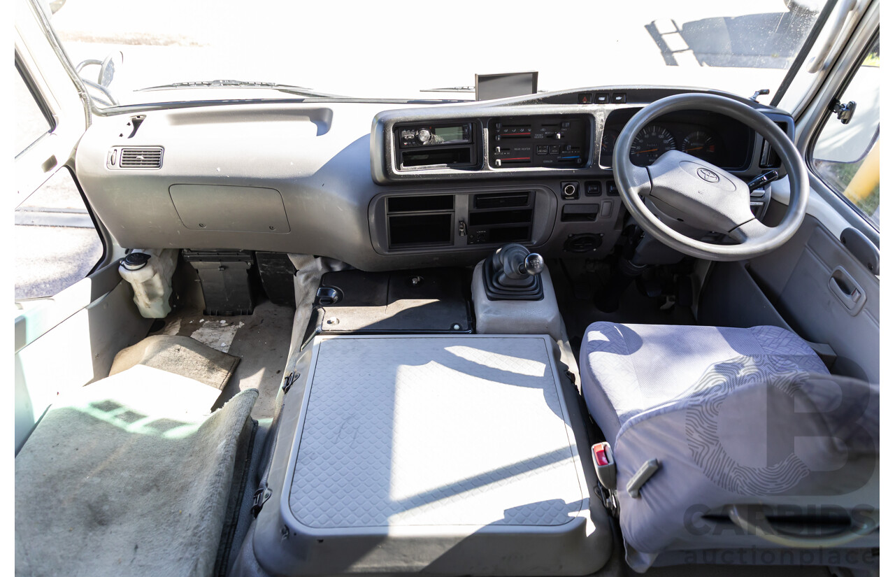 09/2008 Toyota Coaster Standard (LWB 4x2) XZB50R 07 Upgrade Bus White Turbo Diesel 4.0L - 21 Seater