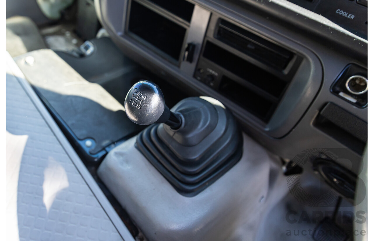 09/2008 Toyota Coaster Standard (LWB 4x2) XZB50R 07 Upgrade Bus White Turbo Diesel 4.0L - 21 Seater