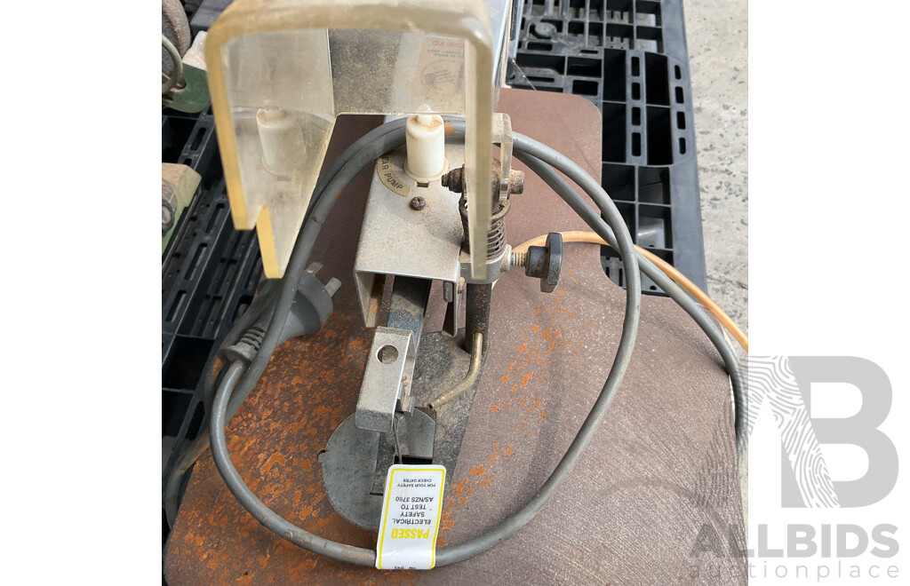 LEDACRAFT Dust Collector DC700-B & Toolex Bench Grinder HG-6B & Ryobi 16'' Scroll Saw