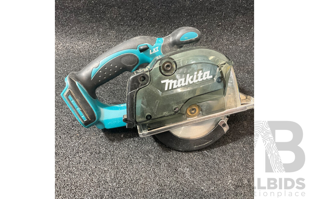 MAKITA 18V Brushless Angle Grinder(DGA504), Metal Cutter (DCS552) and Spare Cutting Wheels - Lot of 3