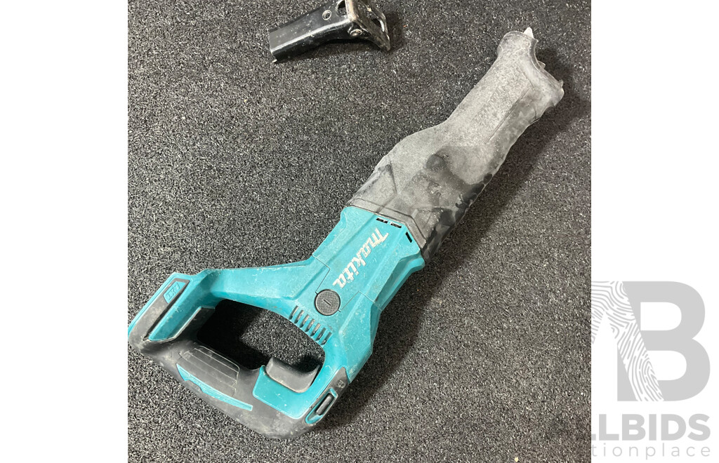 MAKITA 18V Reciprocating Saw (DJR186) with 5.0Ah Battery and Blades, XU1 Jigsaw - Lot of 3