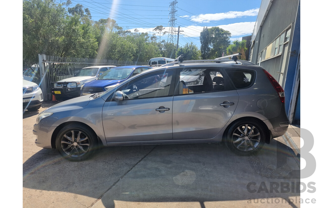 2/2011 Hyundai i30 SLX 1.6 CRDi FD MY11 4d Wagon Hyper Silver Metallic Turbo Diesel 1.6L