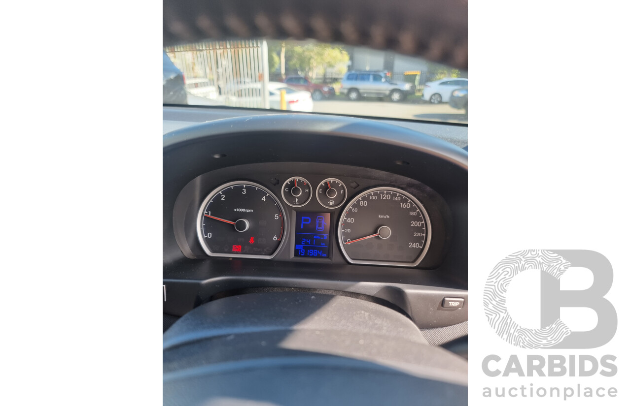 2/2011 Hyundai i30 SLX 1.6 CRDi FD MY11 4d Wagon Hyper Silver Metallic Turbo Diesel 1.6L