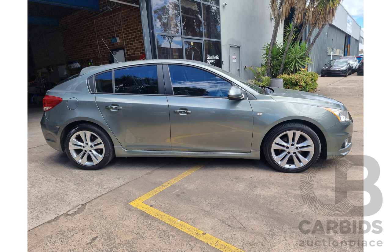 6/2013 Holden Cruze SRi V JH MY14 5d Hatchback Grey Turbo 1.6L