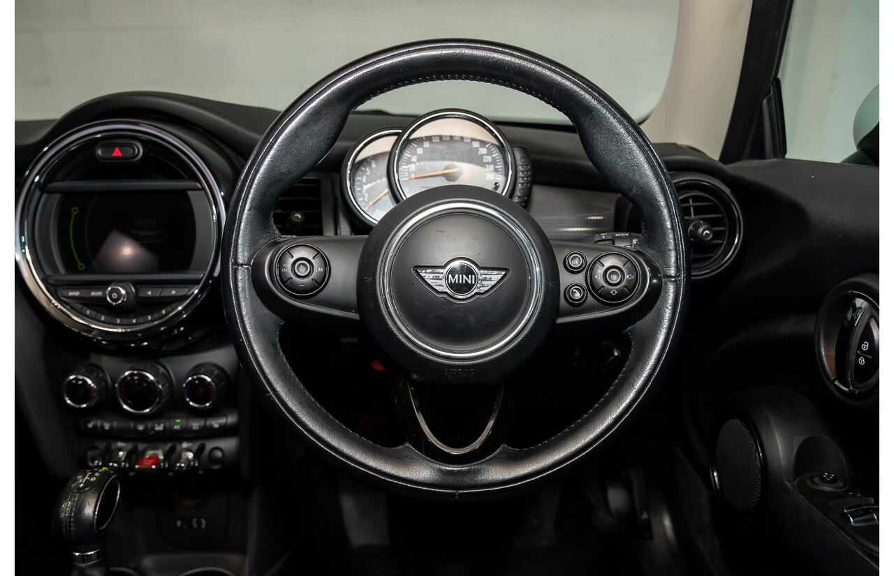 06/2016 Mini Cooper 3d Hatch (FWD) F56 3d Hatchback Blazing Red Metallic/White Roof Turbo 1.5L