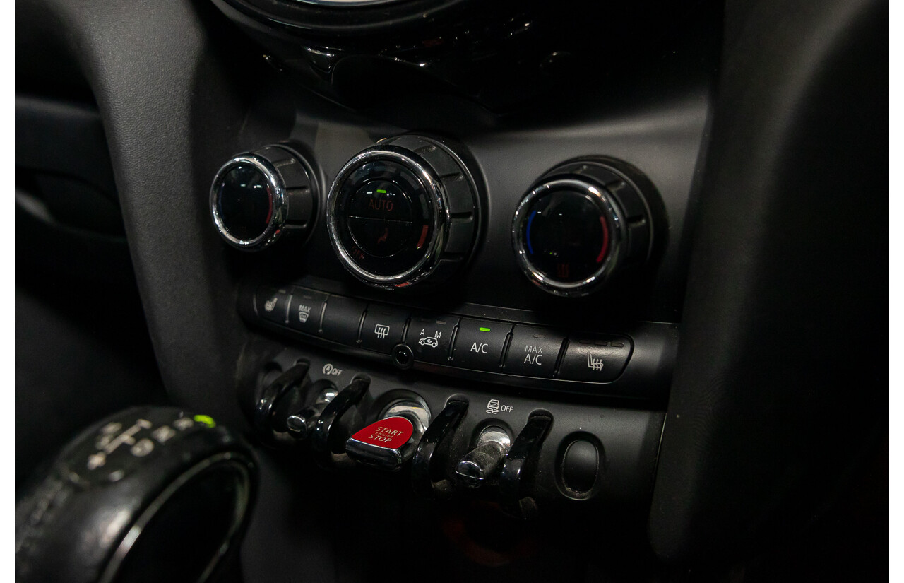 06/2016 Mini Cooper 3d Hatch (FWD) F56 3d Hatchback Blazing Red Metallic/White Roof Turbo 1.5L