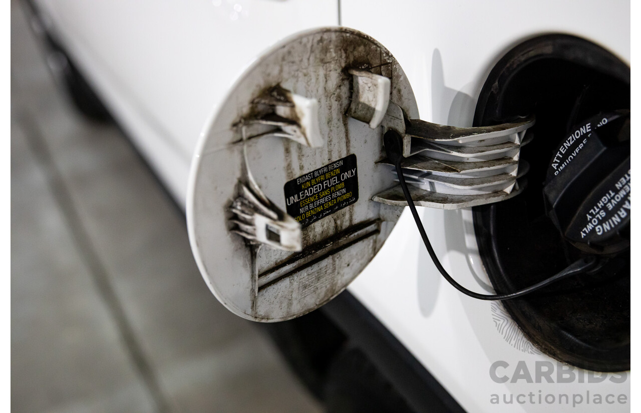 11/2014 Kia Sorento Si (4x2) XM MY14 4d Wagon Clear White V6 3.5L - 7 Seater