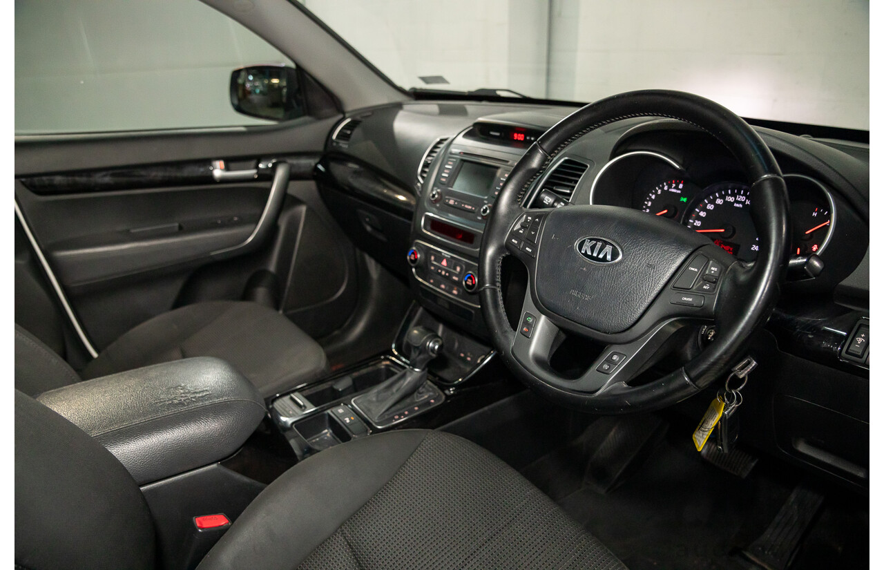 11/2014 Kia Sorento Si (4x2) XM MY14 4d Wagon Clear White V6 3.5L - 7 Seater