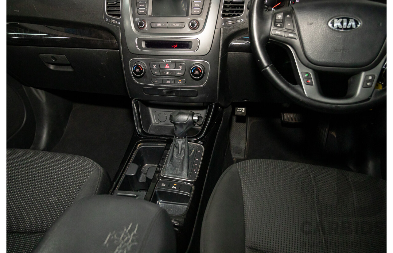 11/2014 Kia Sorento Si (4x2) XM MY14 4d Wagon Clear White V6 3.5L - 7 Seater