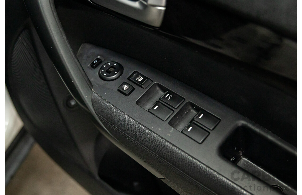 11/2014 Kia Sorento Si (4x2) XM MY14 4d Wagon Clear White V6 3.5L - 7 Seater