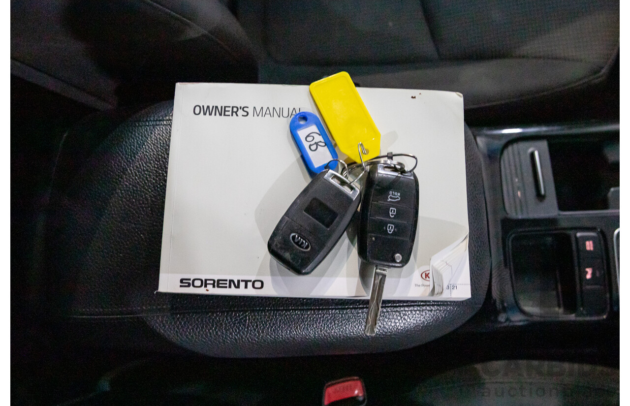 11/2014 Kia Sorento Si (4x2) XM MY14 4d Wagon Clear White V6 3.5L - 7 Seater