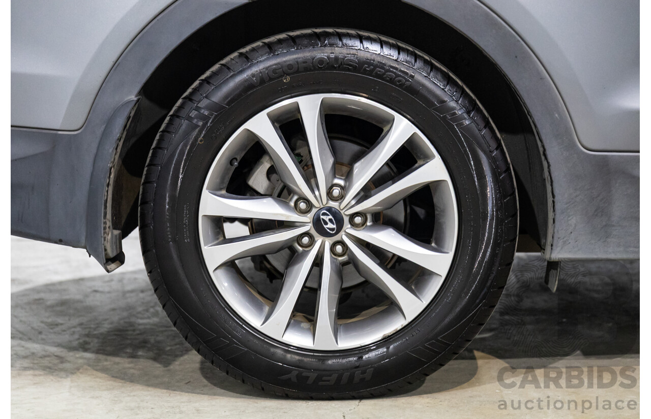 01/2015 Hyundai Santa Fe Elite CRDi (AWD) DM MY15 4D Wagon Titanium Silver Turbo Diesel 2.2L - 7 Seats