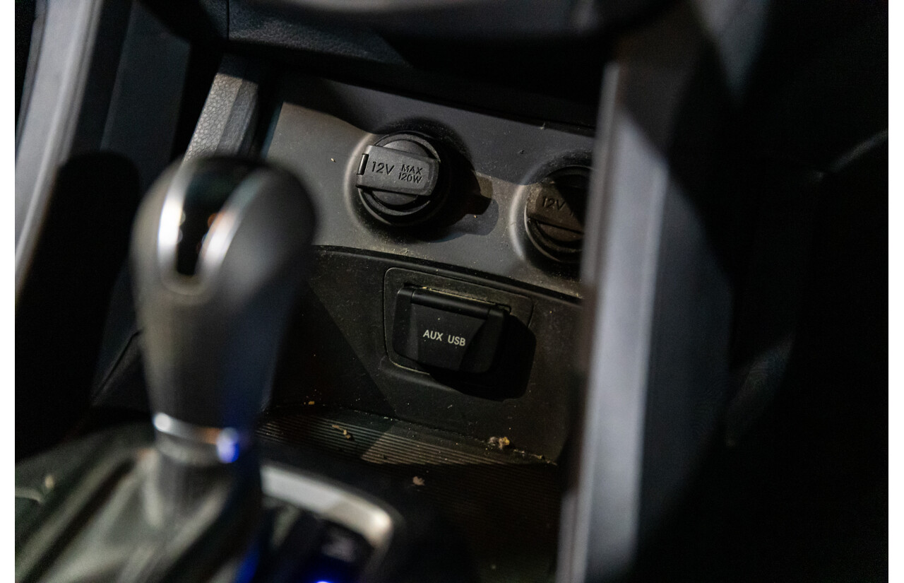 01/2015 Hyundai Santa Fe Elite CRDi (AWD) DM MY15 4D Wagon Titanium Silver Turbo Diesel 2.2L - 7 Seats