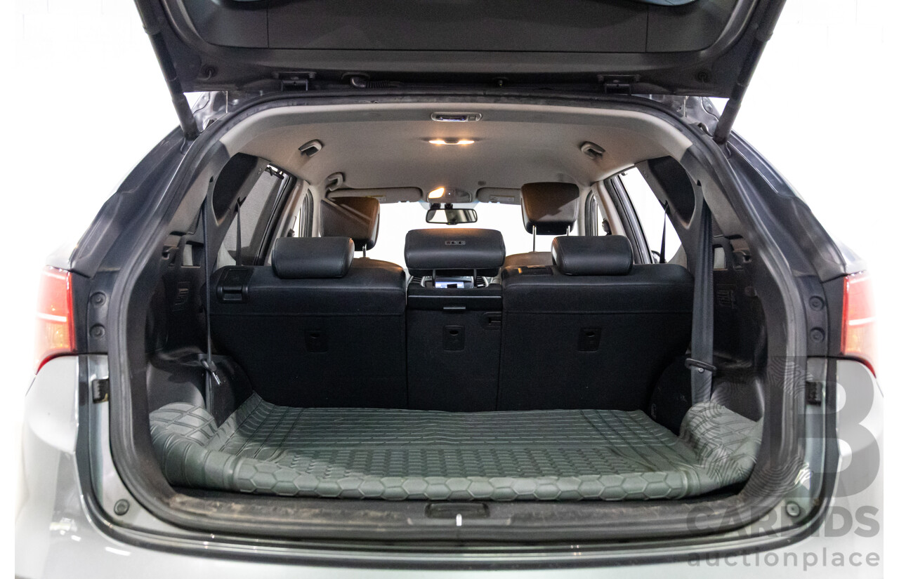 01/2015 Hyundai Santa Fe Elite CRDi (AWD) DM MY15 4D Wagon Titanium Silver Turbo Diesel 2.2L - 7 Seats