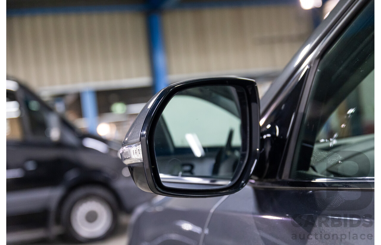 01/2015 Hyundai Santa Fe Elite CRDi (AWD) DM MY15 4D Wagon Titanium Silver Turbo Diesel 2.2L - 7 Seats