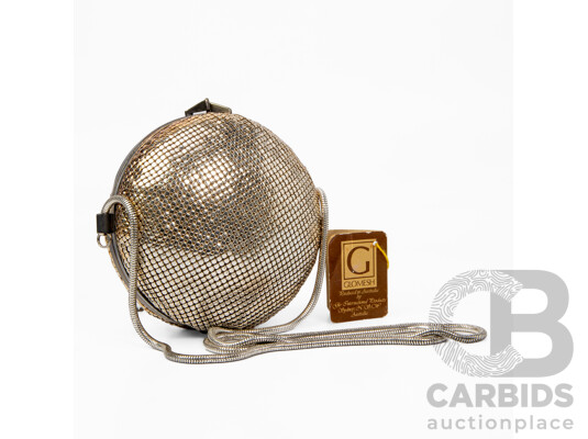 Vintage Glomesh Silver Tone Mesh Hard Shell Evening Purse
