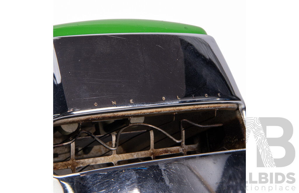 Vintage Sunbeam ‘Toastermatic’ Model TA-J Toaster in Apple Green