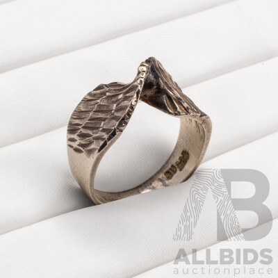 Vintage 925 Sterling Silver Handmade Brutalist Crossover Ring - by Robert Larin, Canada