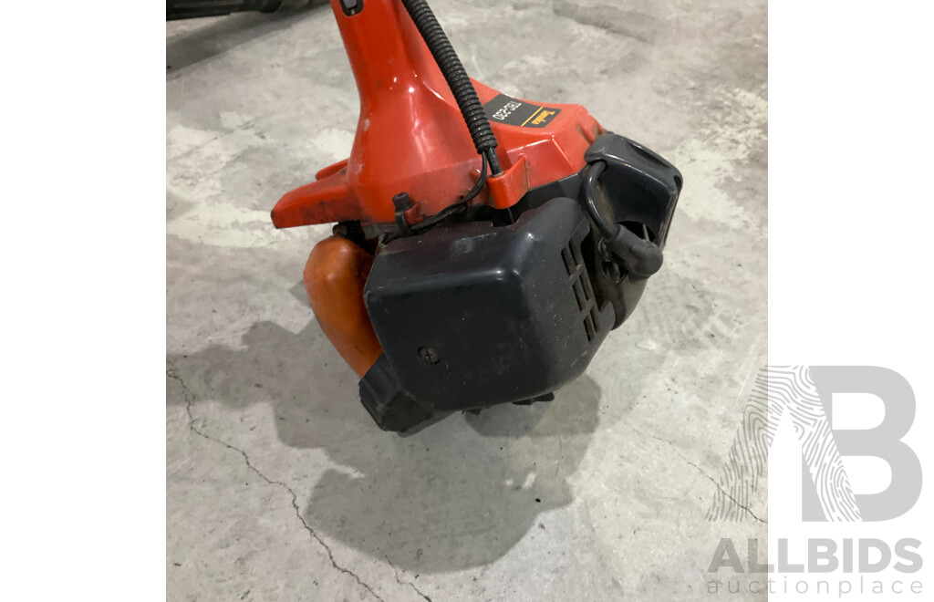 Dolmar PB-250 Blower & Tanaka TBC-230 Whipper Snipper - Lot of 2