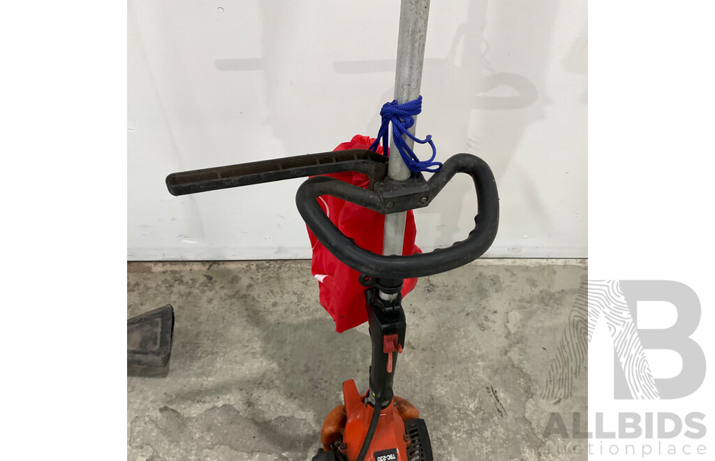 Dolmar PB-250 Blower & Tanaka TBC-230 Whipper Snipper - Lot of 2