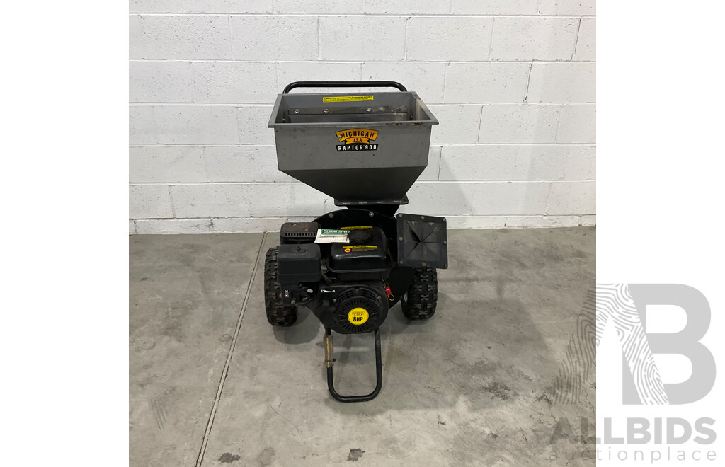 Michigan Raptor 900 Petrol Commercial Wood Chipper