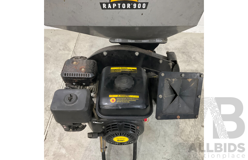 Michigan Raptor 900 Petrol Commercial Wood Chipper